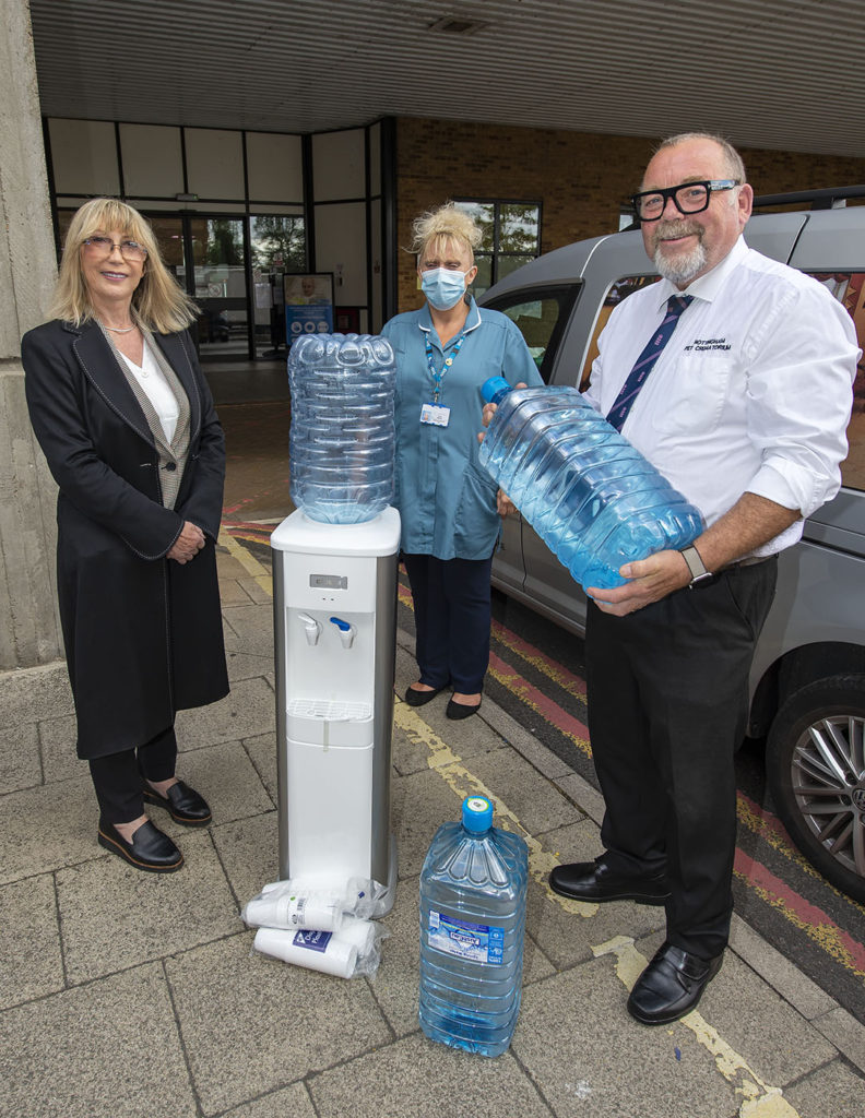Cool donation as the Nottingham Pet Crematorium present Ward B58 at The Queens Medical Centre, Nottingham with a new water cooler